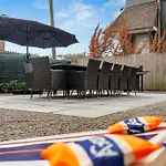 Sleeps 24-Spacious Suites Near Fq W Pool