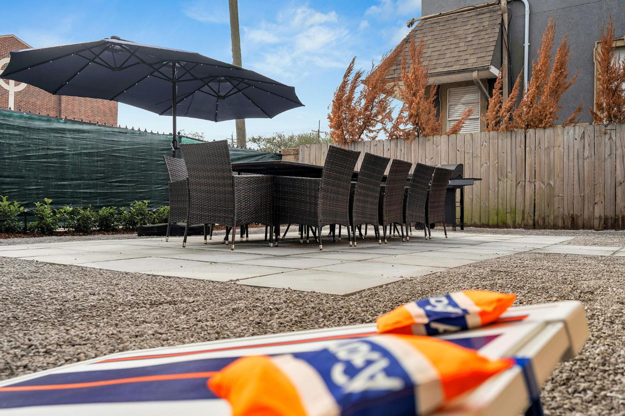 Hotel Sleeps 24-spacious Near Fq W Pool New Orleans