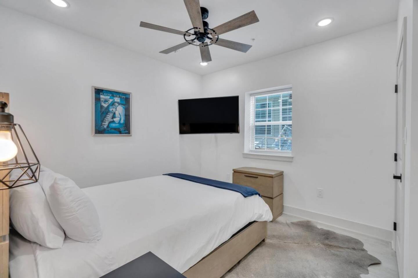 Sleeps 24-spacious Near Fq W Pool Hotel New Orleans