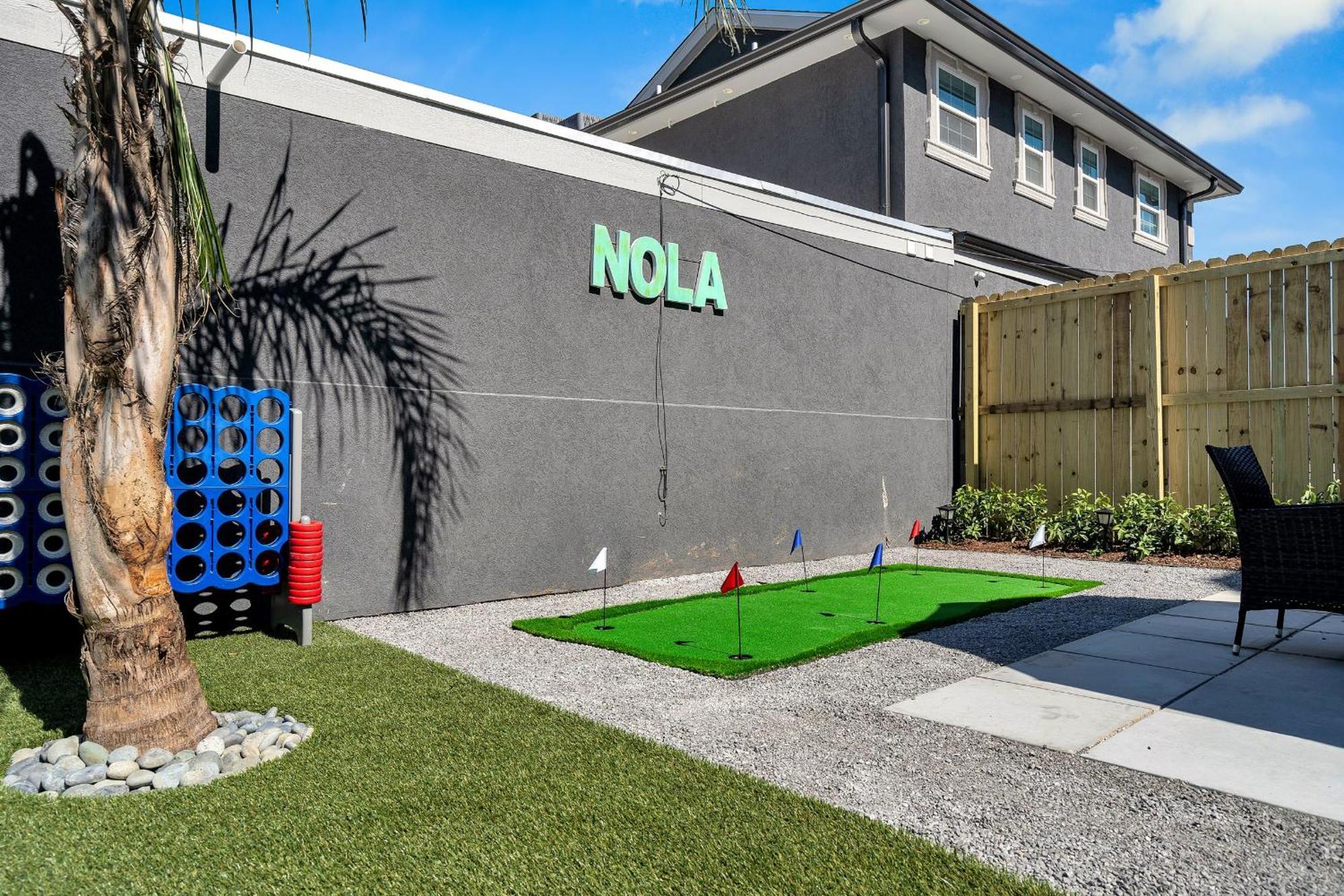 Sleeps 24-spacious Near Fq W Pool * New Orleans