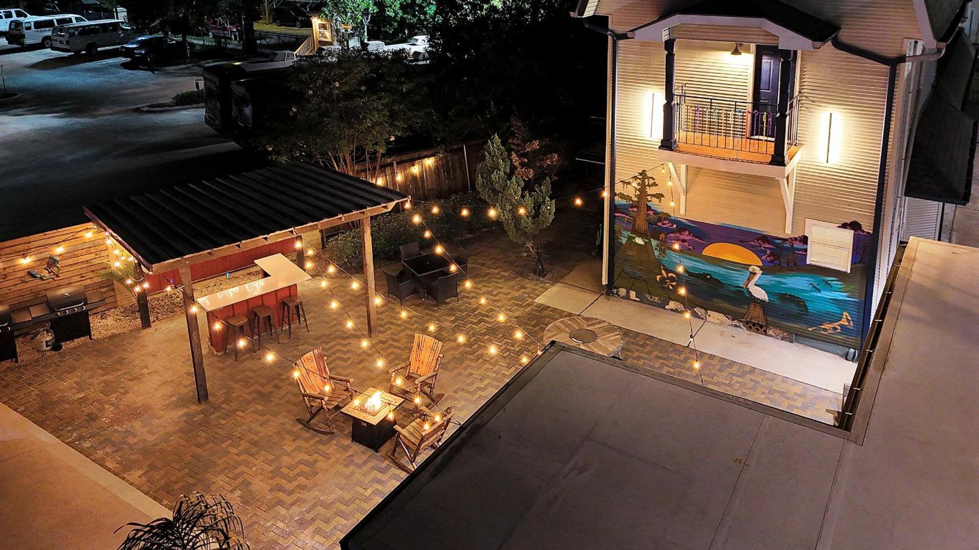 Hotel Sleeps 24-spacious Near Fq W Pool *